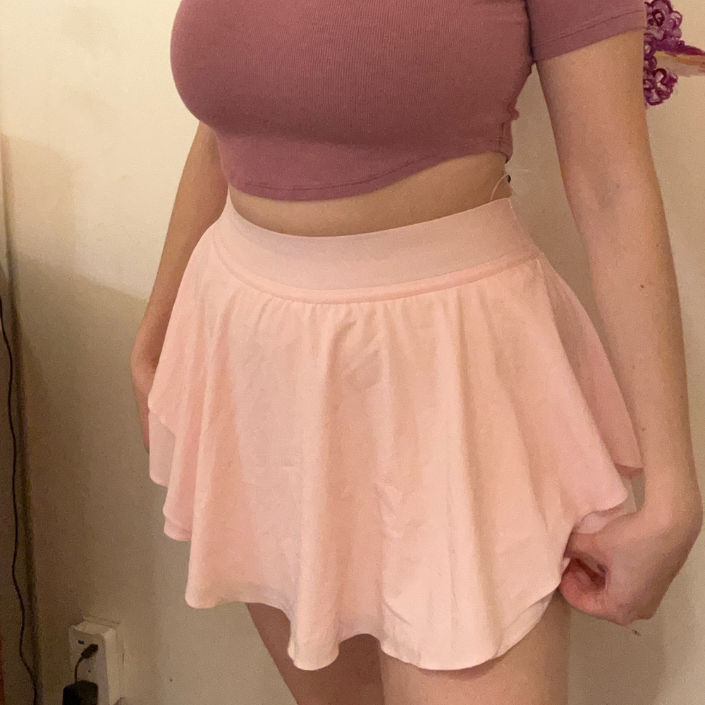 Lululemon Strawberry Milkshake Court Rival Tennis Skirt